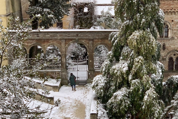 Lavorando in una giornata nevosa bellissima a Todi